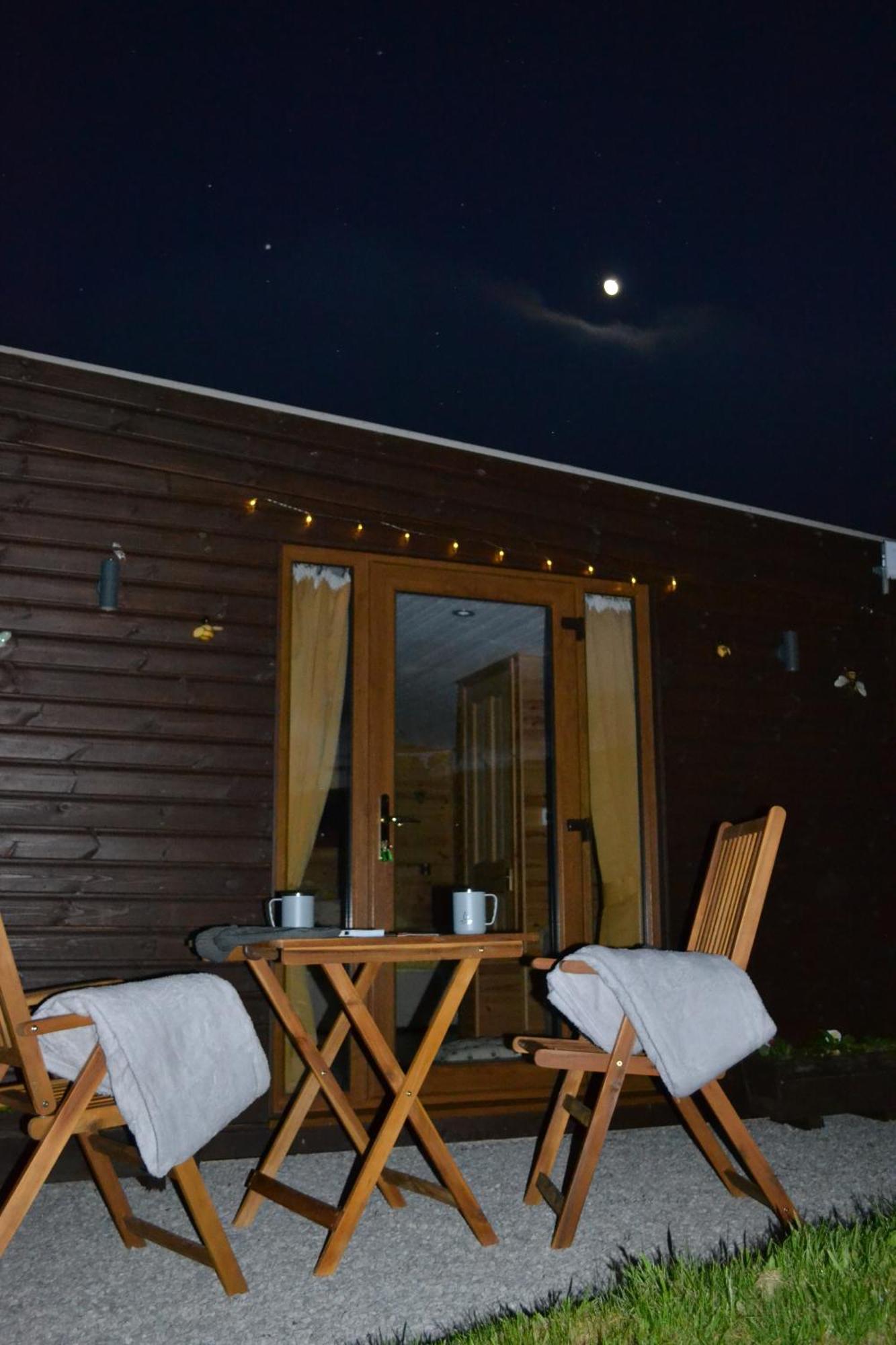 The Warren Lodge Cabin At Ashes Farm, Near Settle Exterior foto
